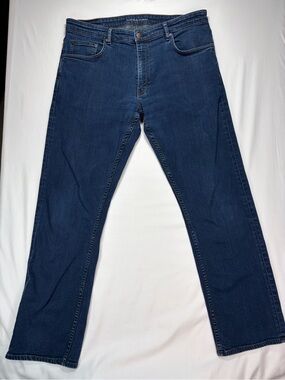 Rodd & Gunn Men’s Relaxed Jeans in Dark Blue